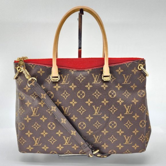Louis Vuitton Pallas MM Satchel in Monogram Canvas and CalfskinMint Condition